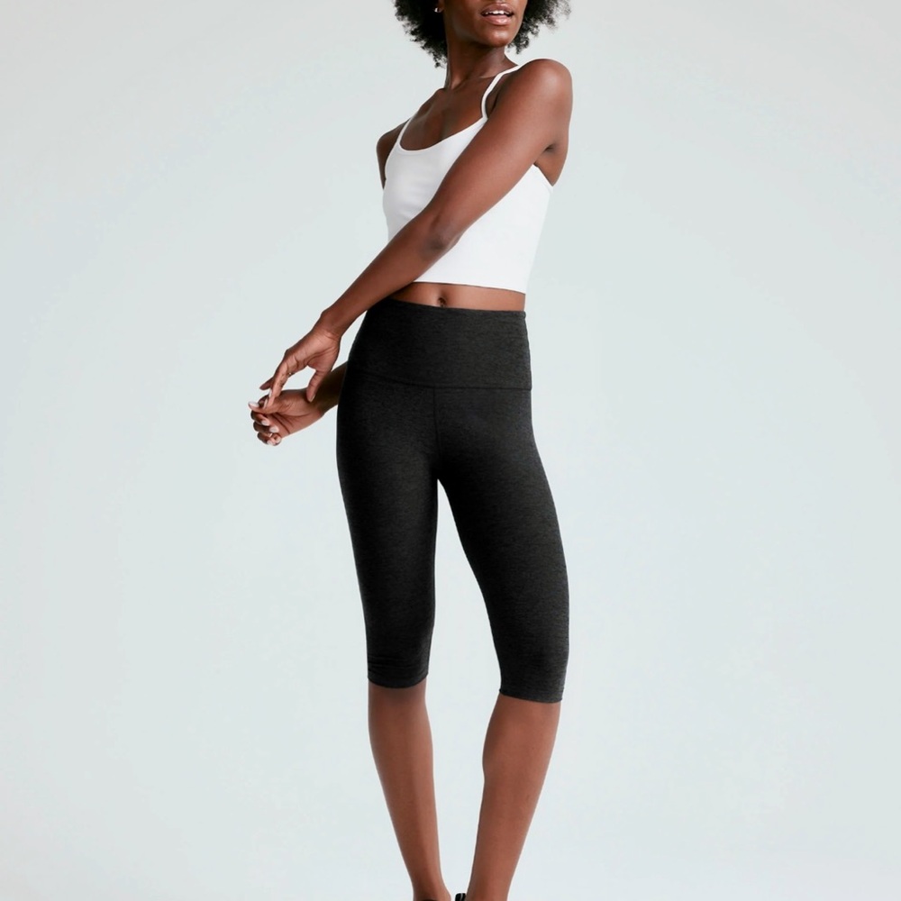 BEYOND YOGA NWOT Space dye XS darkest night pedal pushers .